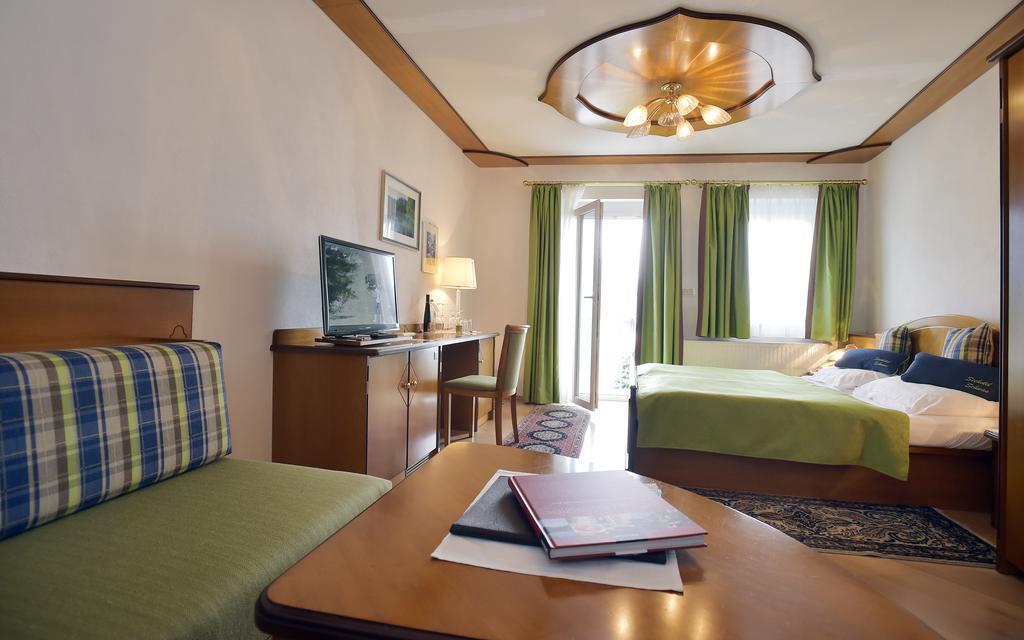 Seehotel Schwan Гмунден Екстер'єр фото